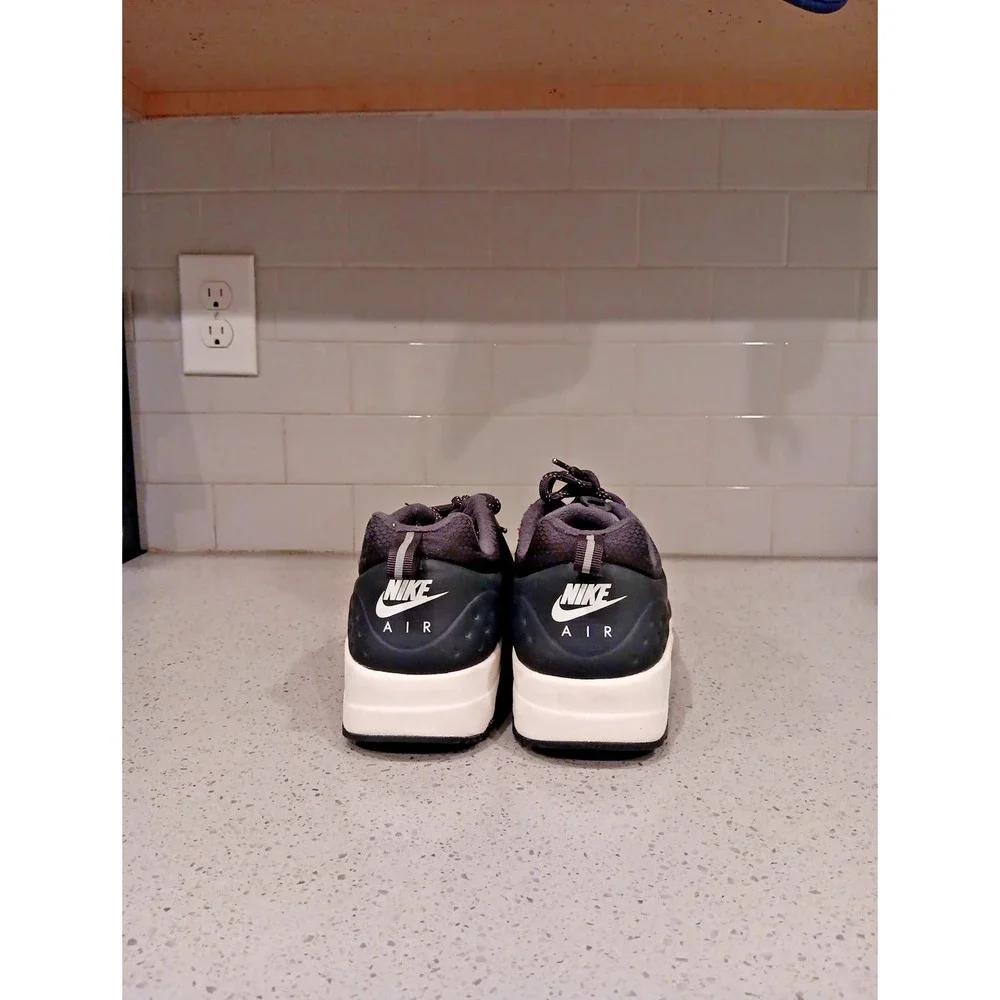 Nike Air Max Turbulence Athletic Running Shoes 827177–001 Mens Size 12
